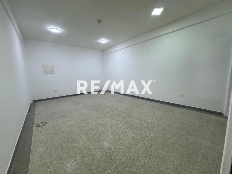 En Alquiler Local Comercial Calle Zamora, Centro, Punto Fijo, Falcón, 4102, VEN