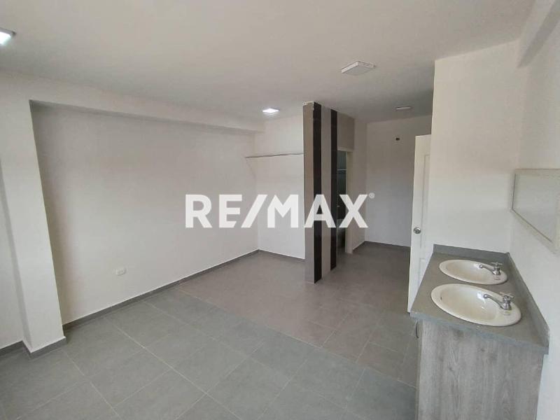 En Venta Casa o TownHouse Urbanización Zarabon, Conjunto Residencial Amantea.