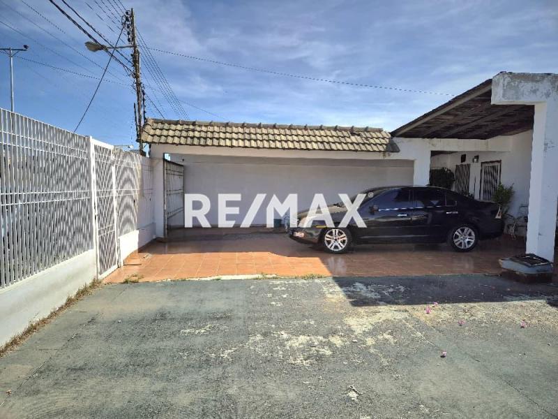 En Venta Casa o TownHouse Puerta Maraven, Cardón, Falcón, 4154, VEN