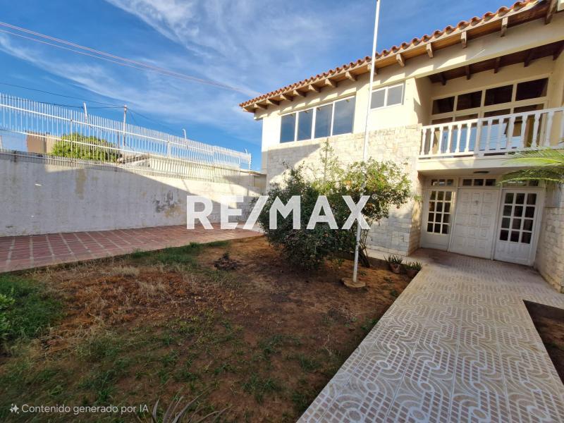 En Venta Casa o TownHouse Puerta Maraven, Cardón, Falcón, 4154, VEN