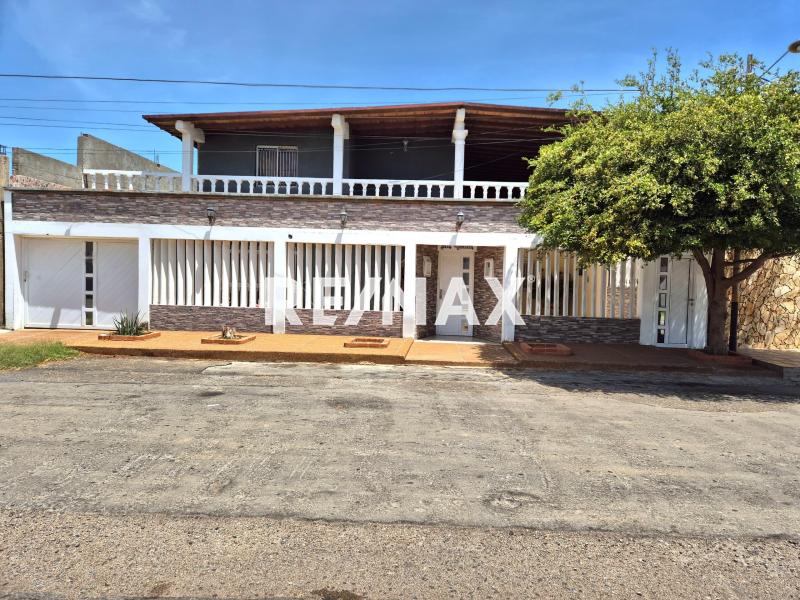 En Venta Casa o TownHouse Puerta Maraven, Cardón, Falcón, 4154, VEN