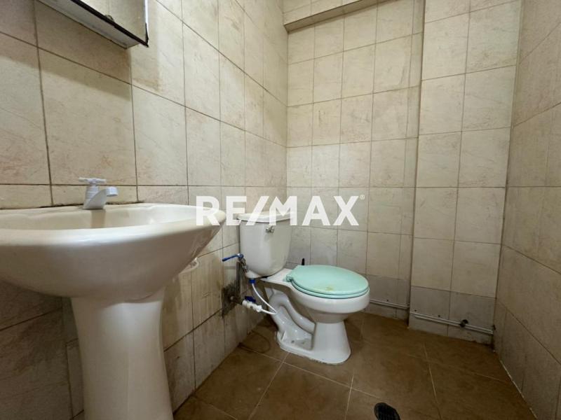 En Venta Local Comercial Sector Santa Teresa Puerta Maraven