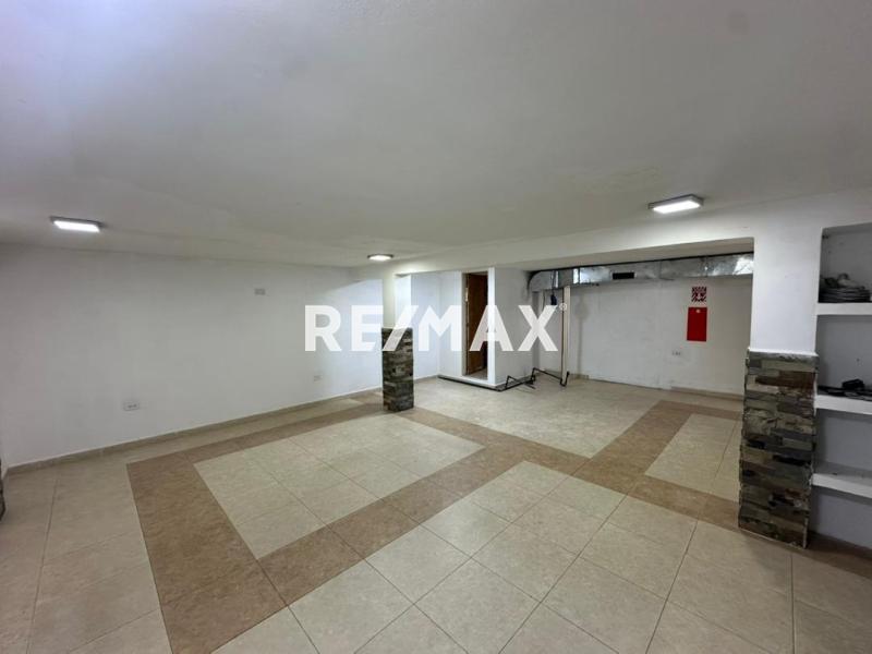 En Venta Local Comercial Sector Santa Teresa Puerta Maraven