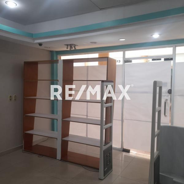 En Venta Local Comercial Sector Santa Teresa Puerta Maraven