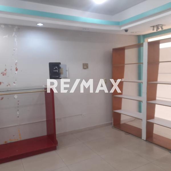 En Venta Local Comercial Sector Santa Teresa Puerta Maraven