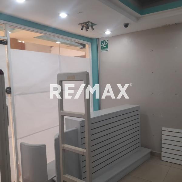 En Venta Local Comercial Sector Santa Teresa Puerta Maraven