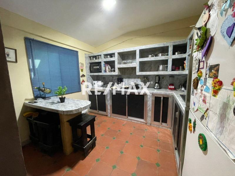 En Venta Casa o TownHouse avenida ollarvides puerta maraven