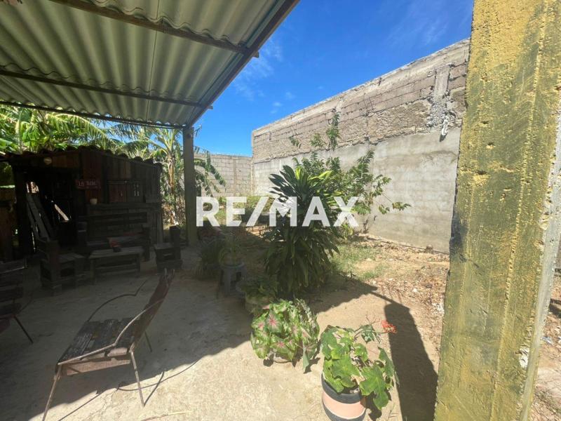 En Venta Casa o TownHouse avenida ollarvides puerta maraven