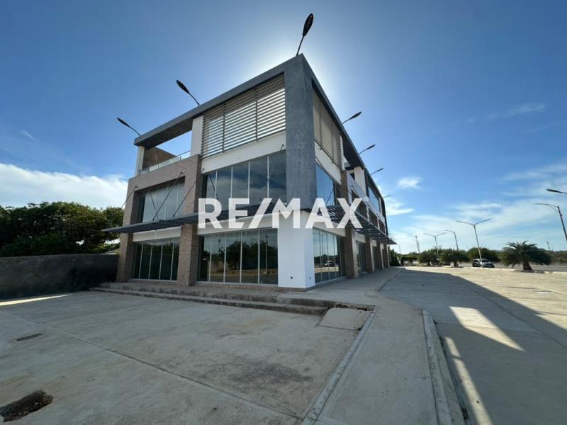 En Venta Edificio Avenida 6, Maraven, Cardón, Falcón, 4154, VEN