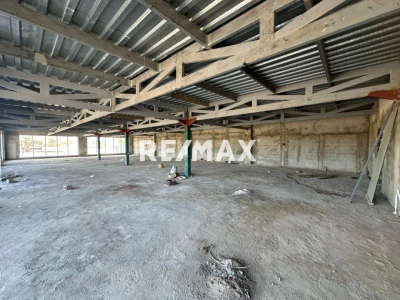 En Venta Edificio Avenida 6, Maraven, Cardón, Falcón, 4154, VEN
