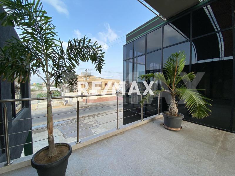 En Venta Edificio Avenida 6, Maraven, Cardón, Falcón, 4154, VEN