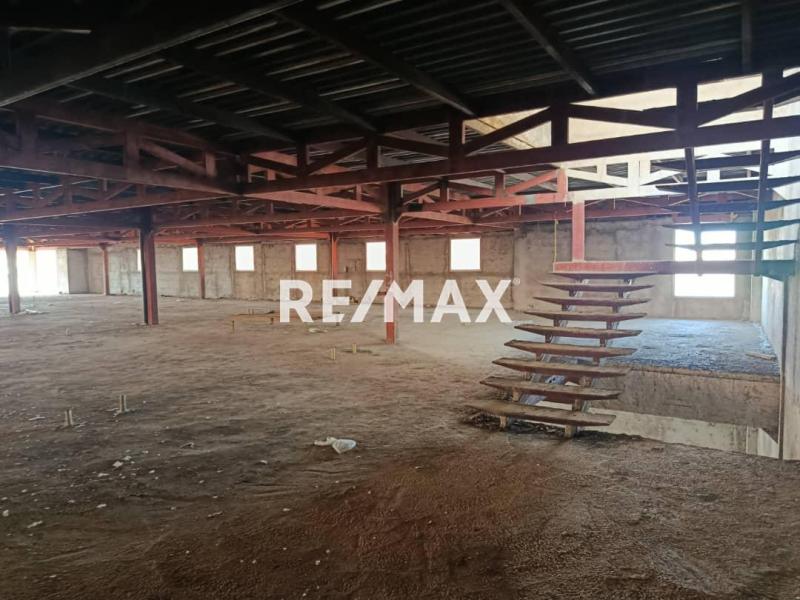 En Venta Edificio Avenida Santa Irene, Punto Fijo, Falcón, 4102, VEN