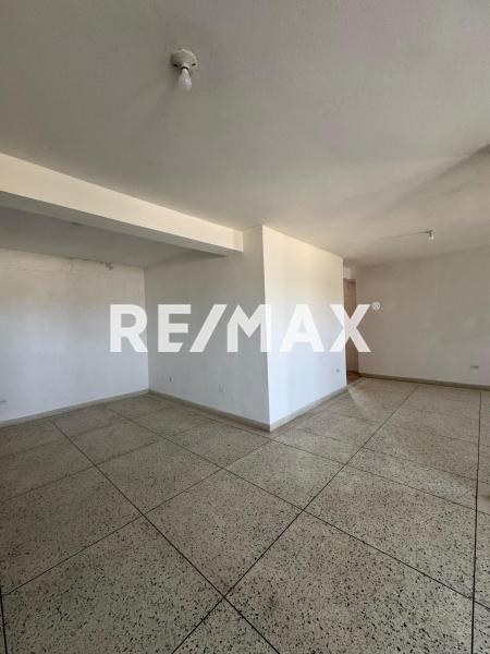 En Venta Apartamento Av. Ollarvides.  Urb.  Los caciques