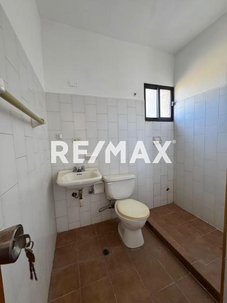 En Venta Apartamento Av. Ollarvides.  Urb.  Los caciques