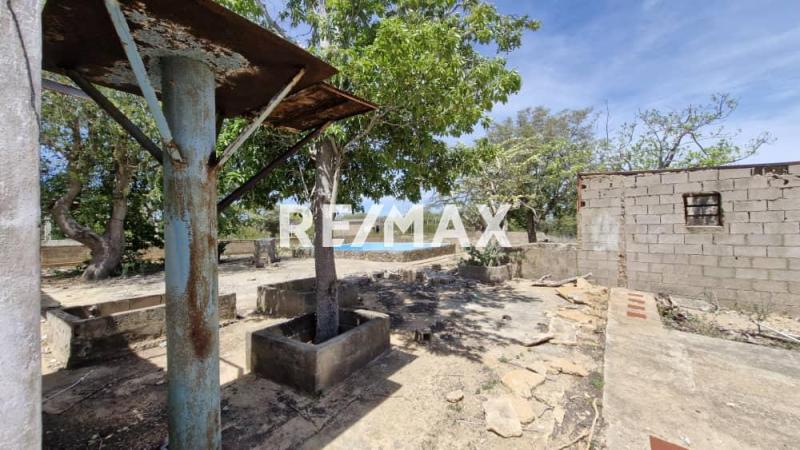 En Venta Terreno y Parcela SECTOR SANTA ELENA MUNICIPIO CARIRUBANA