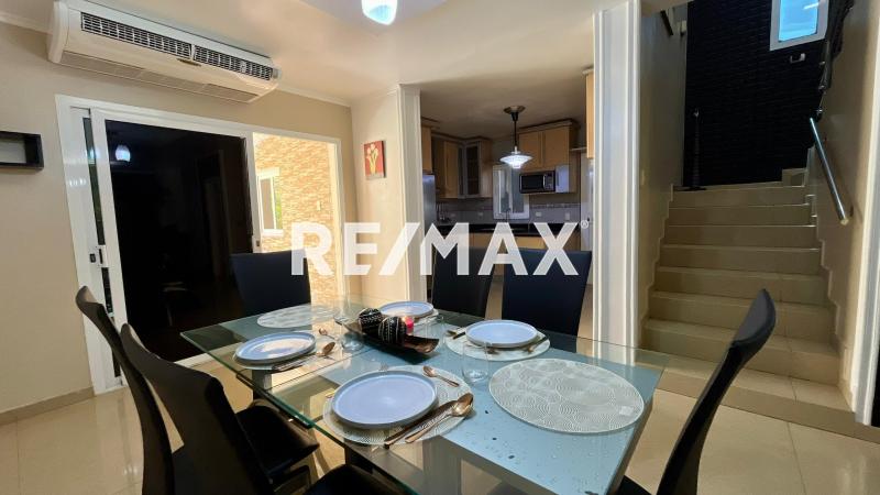 En Alquiler Casa o TownHouse Puerta Maraven