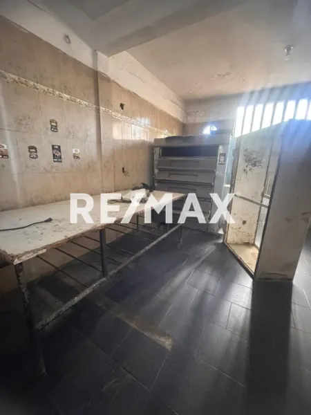 En Venta Local Comercial Antiguo Aeropuerto Sector 1