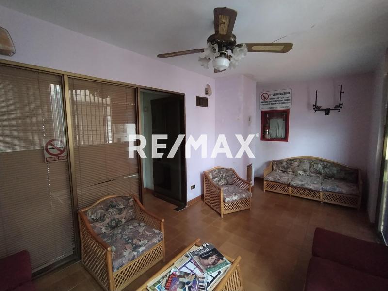 En Venta Local Comercial Antiguo Aeropuerto Sector 1