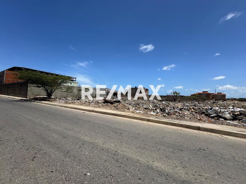 En Venta Terreno y Parcela Avenida los Caobos, Carirubana, Punto Fijo, Falcón, 4102, VEN