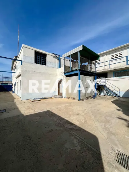 En Venta Local Industrial y Galpón Las Piedras, Punto Fijo, Falcón, 4102, VEN