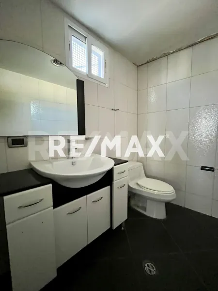 En Venta Local Industrial y Galpón Las Piedras, Punto Fijo, Falcón, 4102, VEN