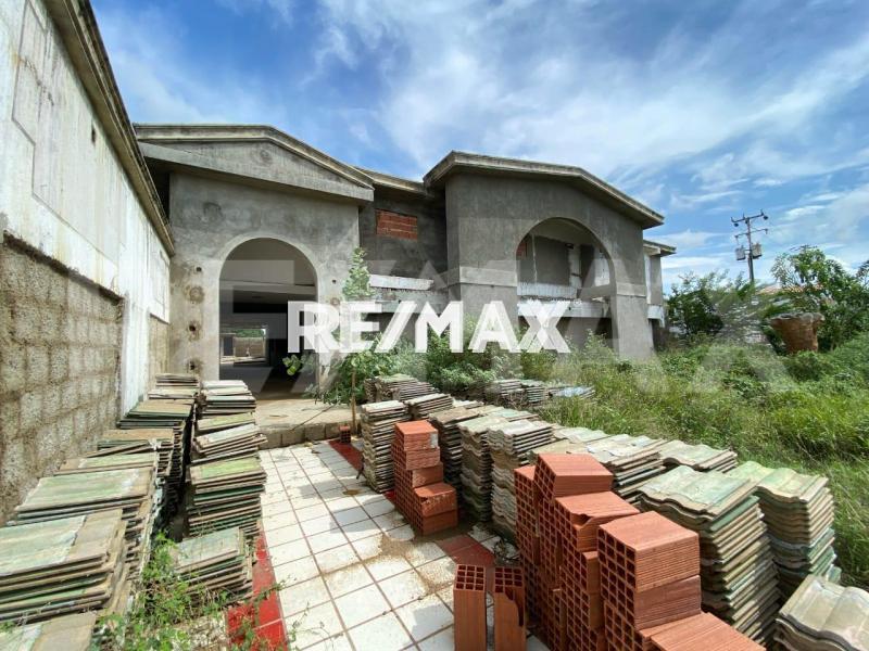 En Venta Edificio AV. GENERAL PELAYO PUERTA MARAVEN