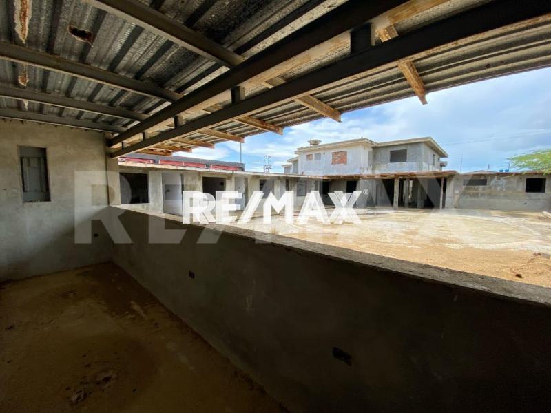 En Venta Edificio AV. GENERAL PELAYO PUERTA MARAVEN