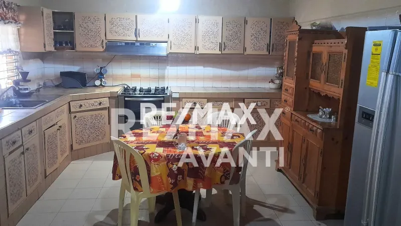 En Venta Casa o TownHouse Avenida 14, Cardón, Falcón, 4154, VEN