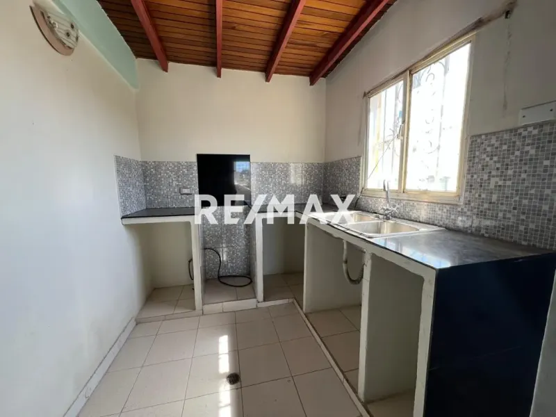 En Alquiler Apartamento URBANIZACION CASACOIMA