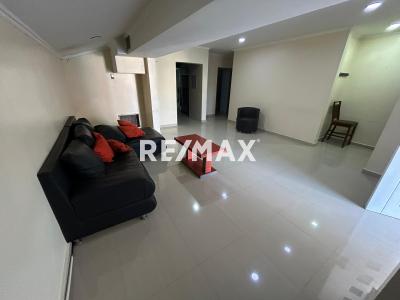 En Alquiler Casa o TownHouse PUERTA MARAVEN , VILLAS RORAIMA