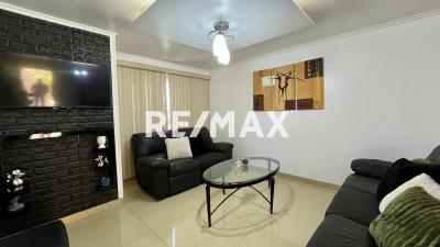 En Alquiler Casa o TownHouse PUERTA MARAVEN , VILLAS RORAIMA