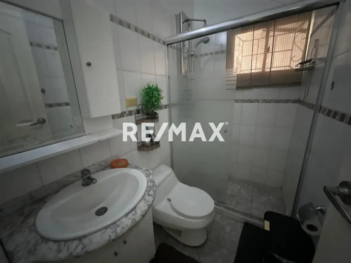 En Venta Casa o TownHouse Avenida 8, Puerta Maraven, Cardón, Falcón, 4154, VEN