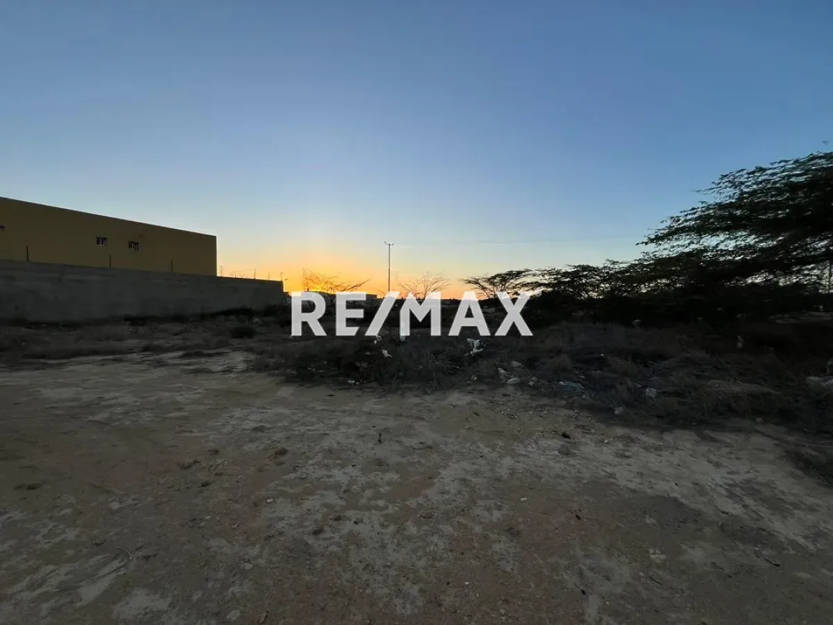 En Venta Terreno y Parcela calle mamporal con calle calle Publica Puerta Maraven