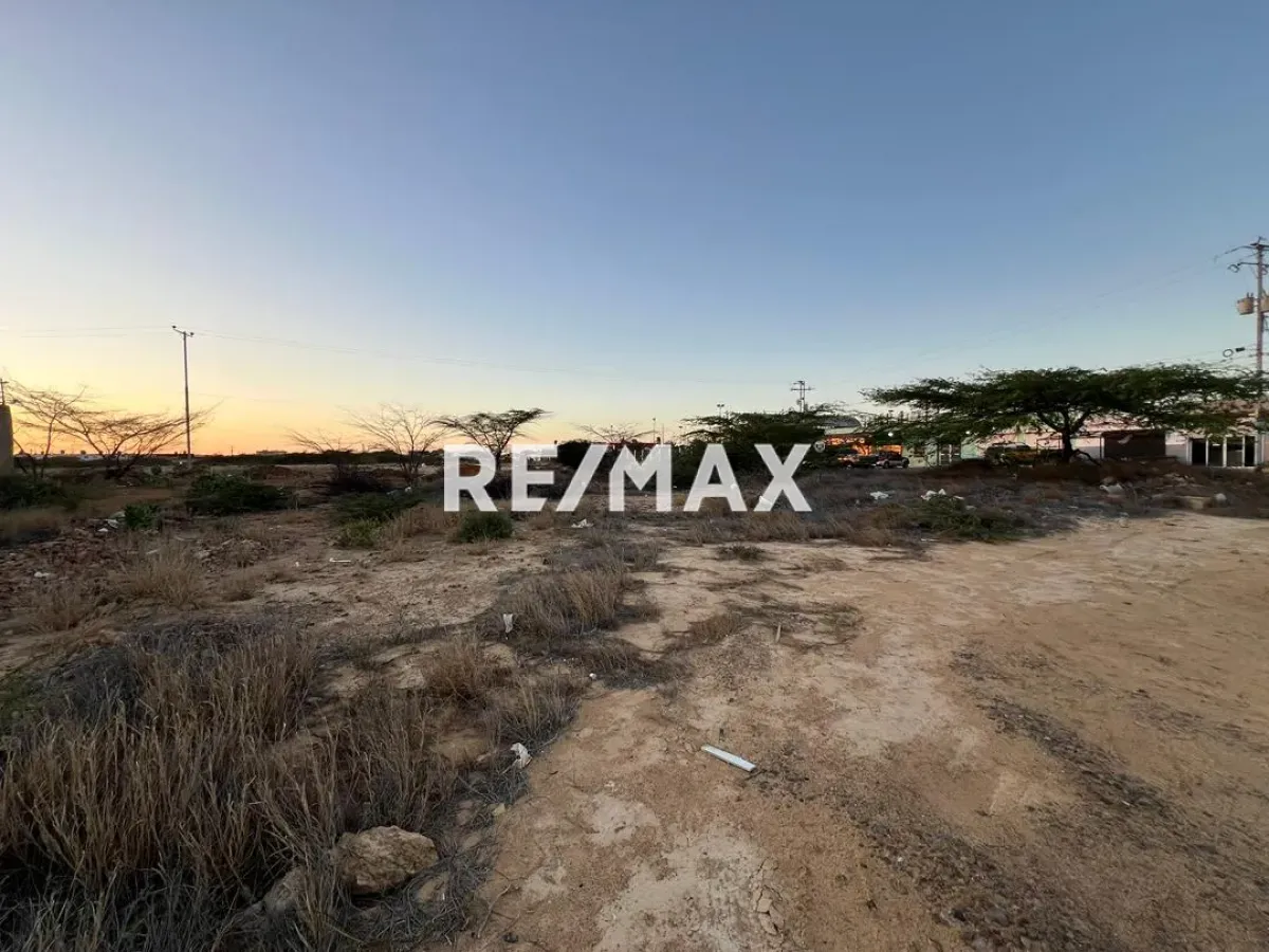 En Venta Terreno y Parcela calle mamporal con calle calle Publica Puerta Maraven