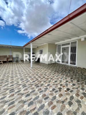 En Venta Casa o TownHouse Puerta Maraven, Cardón, Falcón, 4154, VEN