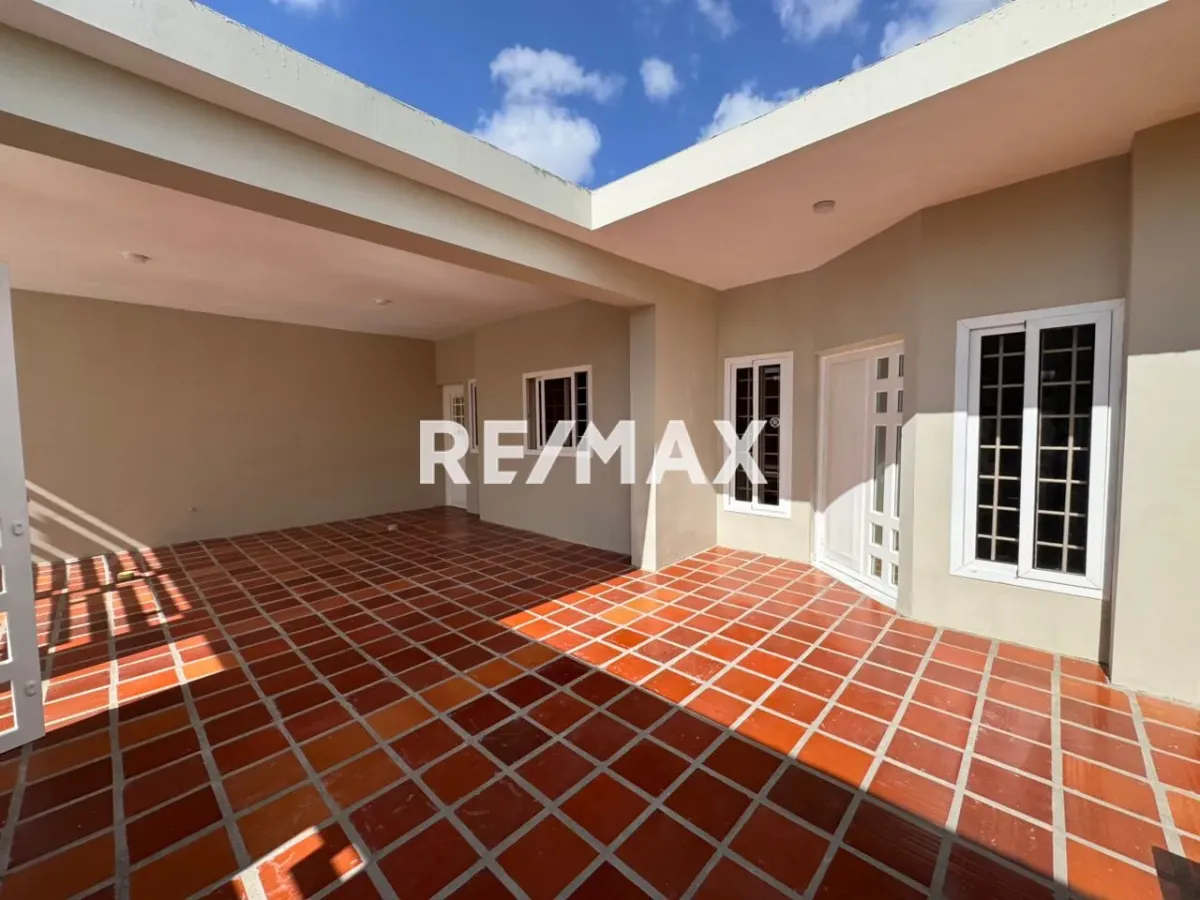 En Venta Casa o TownHouse Dona Nicasia II, Guanadito Norte