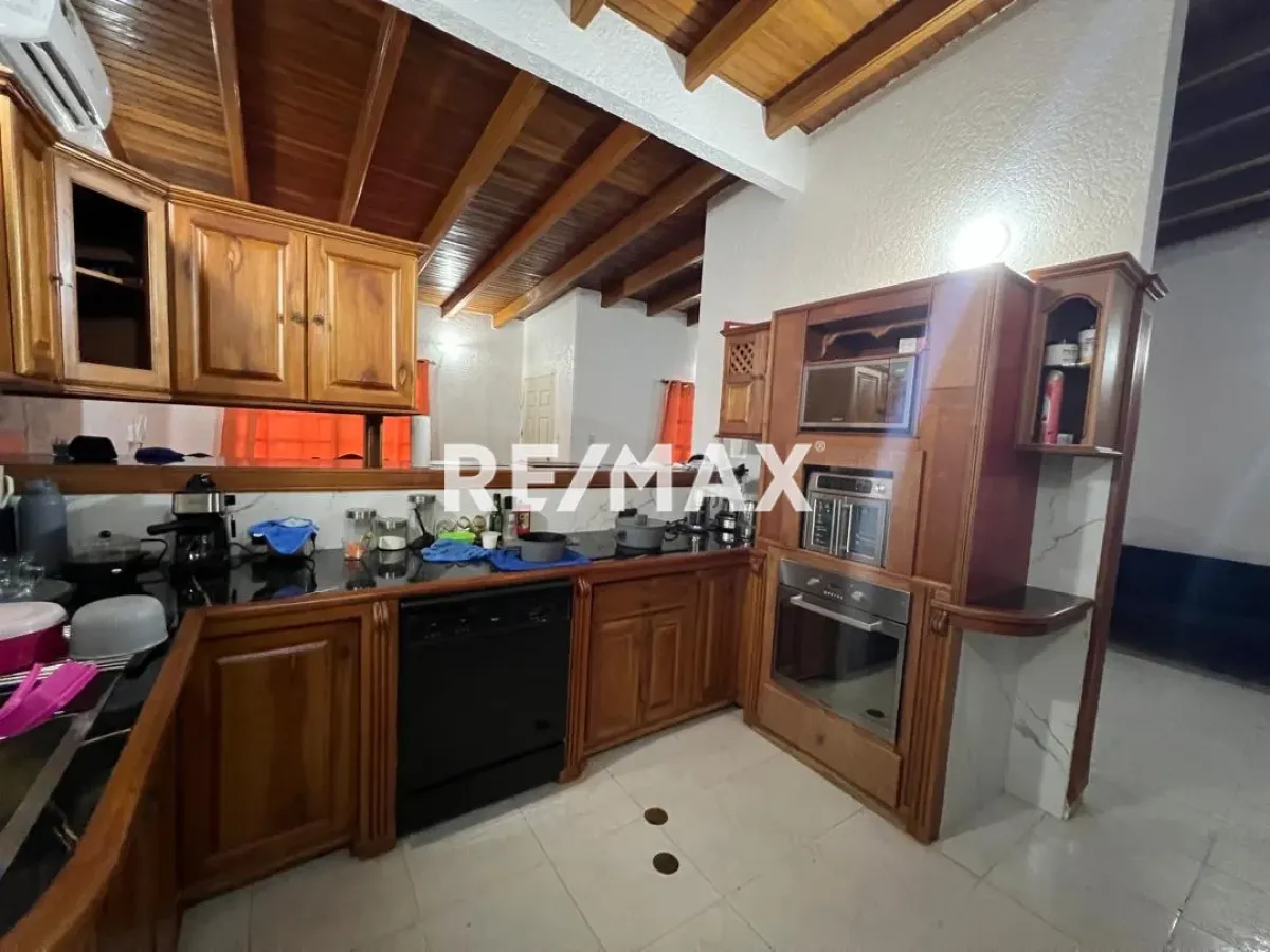 En Alquiler Casa o TownHouse PUERTA MARAVEN AV, BACHILLER PEÑA