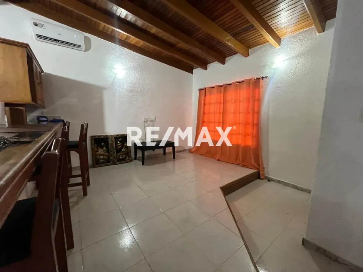 En Alquiler Casa o TownHouse PUERTA MARAVEN AV, BACHILLER PEÑA