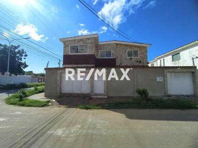 En Venta Casa o TownHouse EL CARDON EDO FALCON