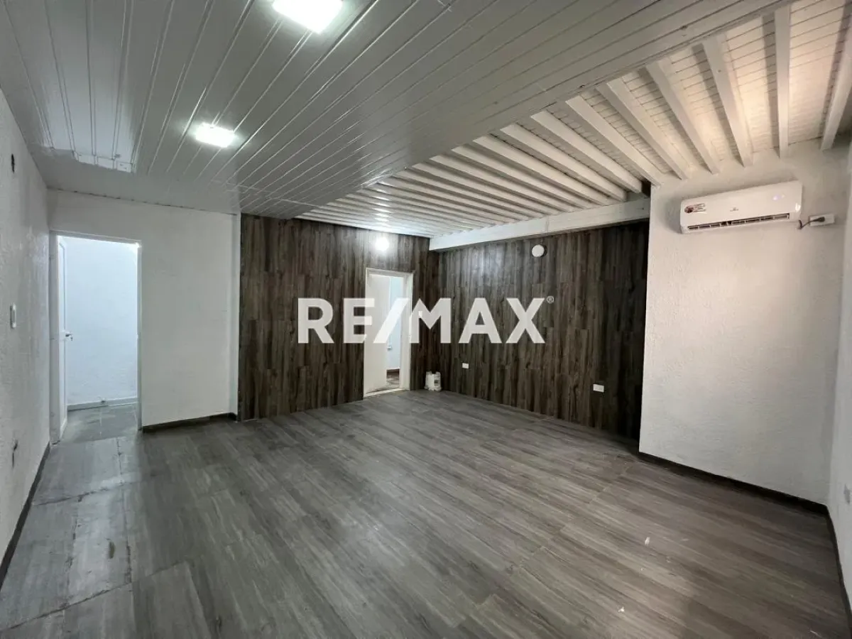 En Alquiler Local Comercial PUERTA MARAVEN AV. BACHILLER PEÑA