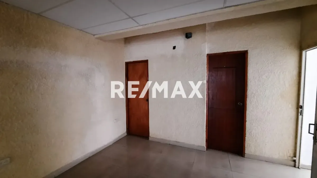 En Alquiler Local Comercial Calle Girardot, Centro, Punto Fijo, Falcón, 4102, VEN