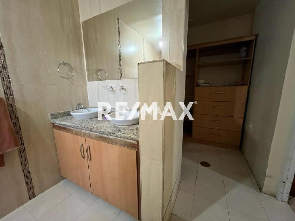 En Venta Casa o TownHouse Urb. Zarabon. Comunidad Cardón