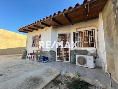 En Venta Casa o TownHouse Puerta Maraven, Cardón, Falcón, 4154, VEN