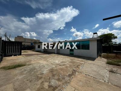 En Venta Casa o TownHouse Av.  Gral Riera. Puerta Maraven