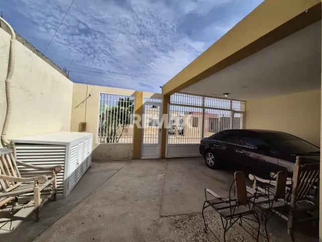 En Venta Casa o TownHouse Guanadito Norte Urb Doña Nicasia 2