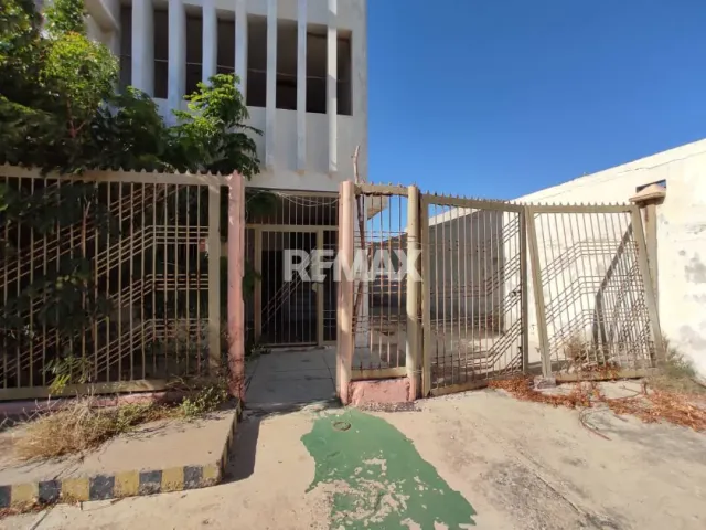 En Venta Edificio Caja de Agua, Punto Fijo, Estado Falcón