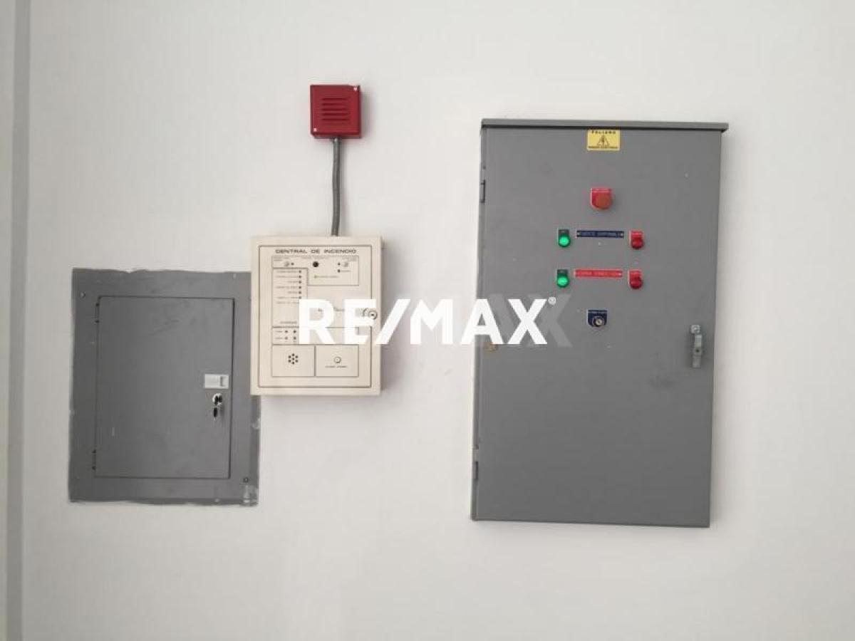 En Venta Edificio Avenida Bolivar, Carirubana, Falcón, 4102, VEN