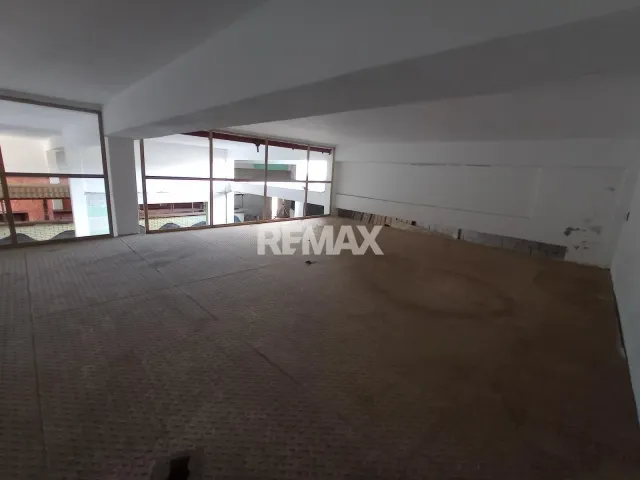 En Alquiler Local Comercial Avenida Coro, Centro, Punto Fijo, Falcón, 4102, VEN