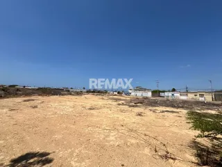 En Venta Terreno y Parcela Puerta Maraven Calle Cabure con Calle Trompillo