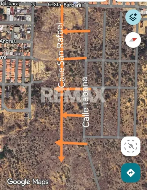 En Venta Local Comercial Puerta Maraven, entre calle Guacara y calle Montalban